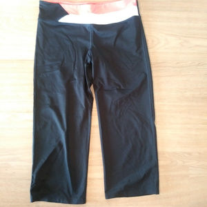 VSX Black Capri Stretchy Yoga Pants Small